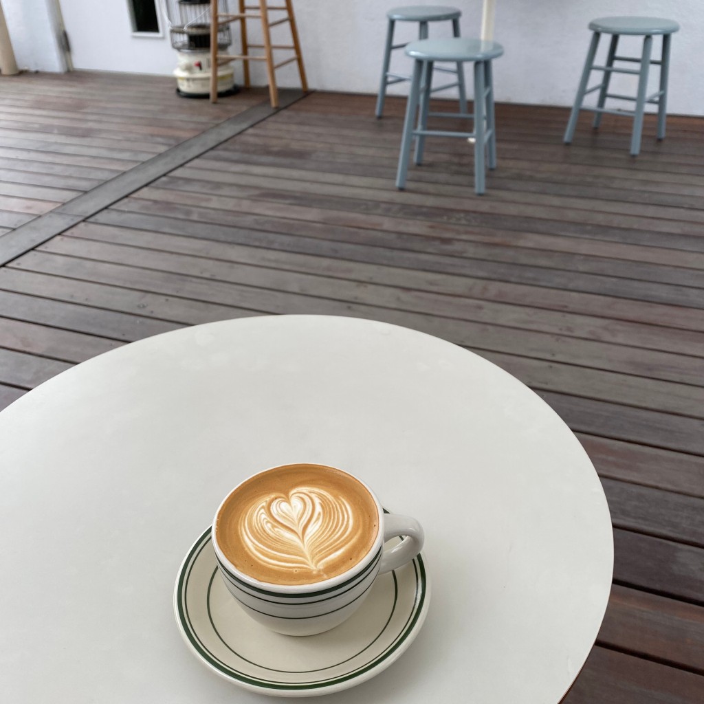 ユーザーが投稿したカフェラテの写真 - 実際訪問したユーザーが直接撮影して投稿した諏訪コーヒー専門店パーラーの写真