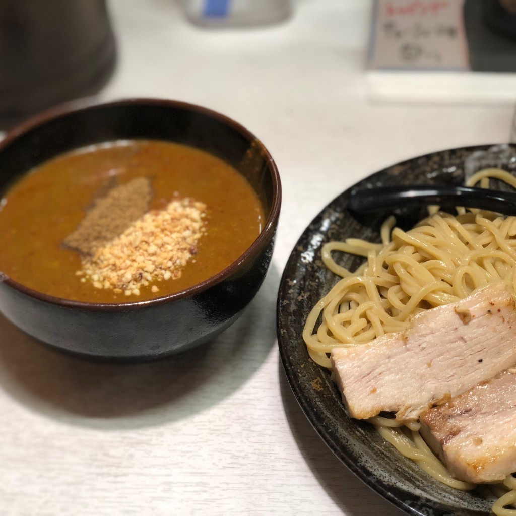 ユーザーが投稿した濃厚カレーつけ麺の写真 - 実際訪問したユーザーが直接撮影して投稿した上大崎ラーメン専門店蒙古タンメン中本 目黒店の写真