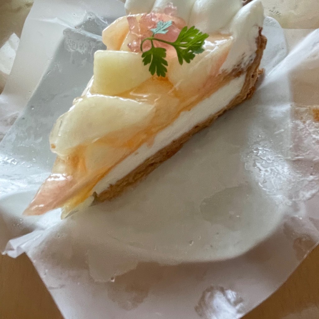 ユーザーが投稿したミルクムース桃Cの写真 - 実際訪問したユーザーが直接撮影して投稿した押上カフェキルフェボン 東京スカイツリータウン・ソラマチ店の写真