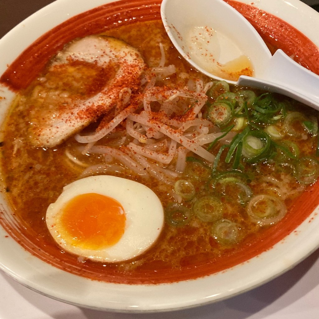 ユーザーが投稿した赤旨ラーメン(辛子、ニンニク入り)の写真 - 実際訪問したユーザーが直接撮影して投稿した和田山町枚田岡ラーメン / つけ麺格別ヤ 和田山店の写真