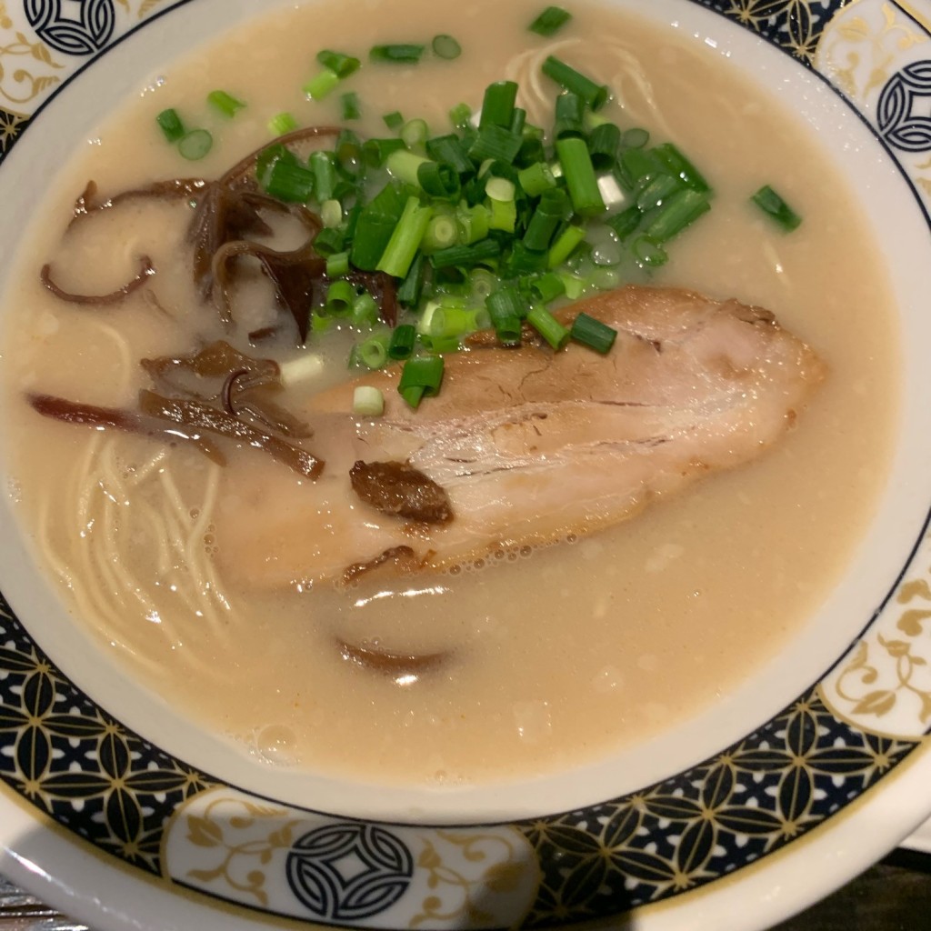 ユーザーが投稿した神虎ラーメンの写真 - 実際訪問したユーザーが直接撮影して投稿した梅田ラーメン / つけ麺麺's room 神虎 大阪駅前ビル店の写真