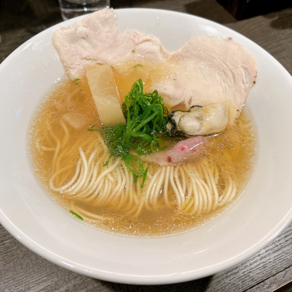 ユーザーが投稿した牡蠣しじみラーメンの写真 - 実際訪問したユーザーが直接撮影して投稿した浜竹ラーメン専門店自家製麺 牡蠣工房 Uguisuの写真