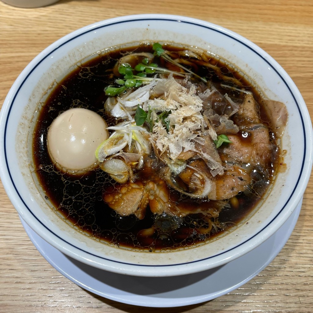 匿命係さんが投稿した難波中ラーメン専門店のお店らーめん 鱗 難波店の写真