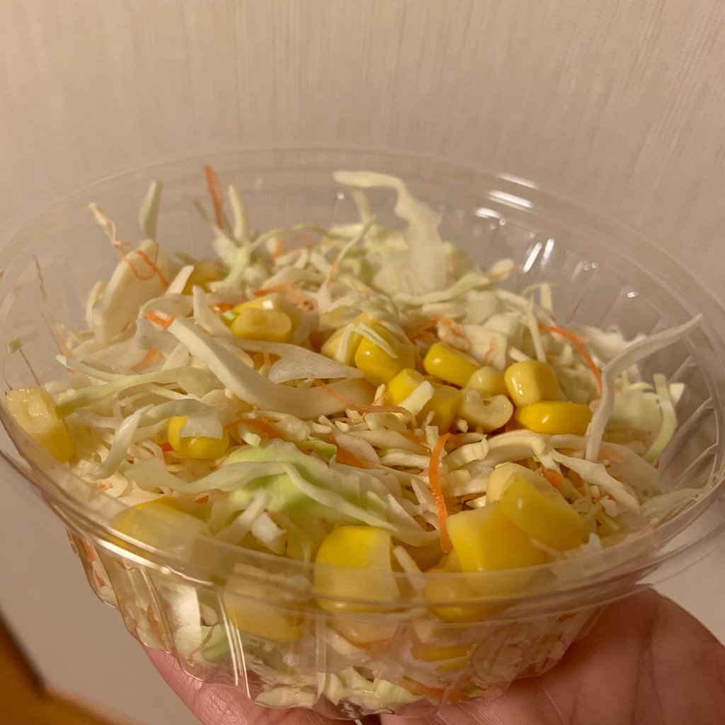ユーザーが投稿した生野菜サラダの写真 - 実際訪問したユーザーが直接撮影して投稿した東御幸町牛丼吉野家 亀山店の写真