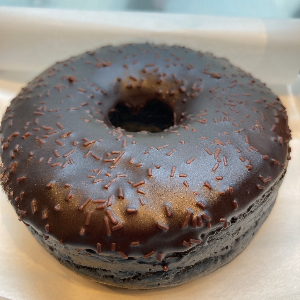 ユーザーが投稿したチョコレートクリームドーナツの写真 - 実際訪問したユーザーが直接撮影して投稿した代々木カフェスターバックスコーヒー 新宿サザンテラス店の写真