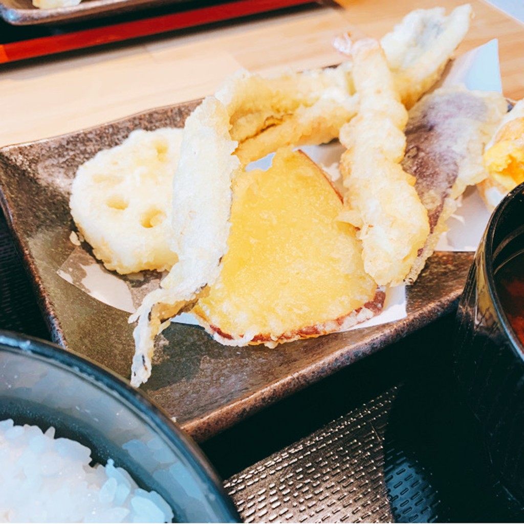 ユーザーが投稿した穴子一本揚げ定食の写真 - 実際訪問したユーザーが直接撮影して投稿した錦天ぷら天ぷらとワイン 小島 錦橋店の写真