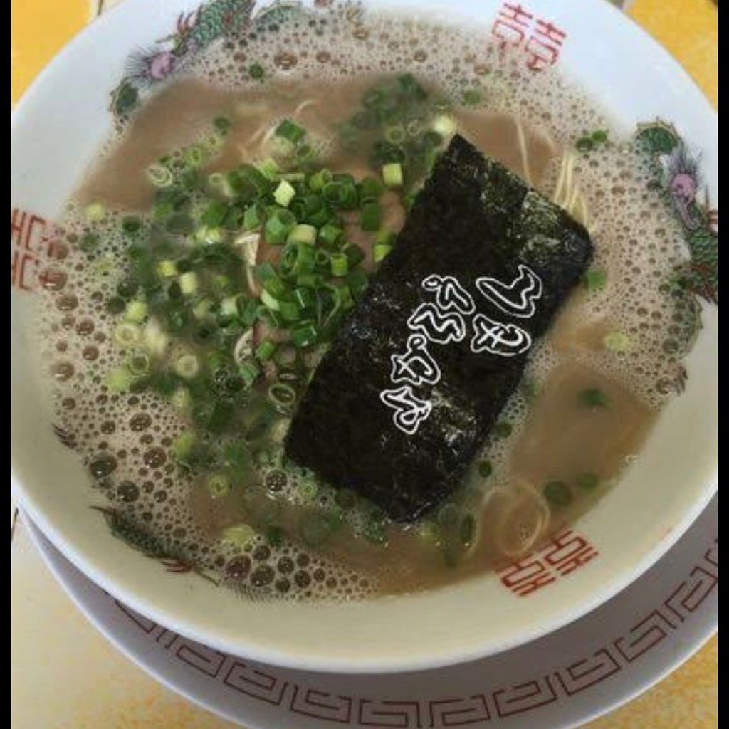 ユーザーが投稿した豚骨ラーメンの写真 - 実際訪問したユーザーが直接撮影して投稿した久沢ラーメン専門店博多よかろう門 富士店の写真