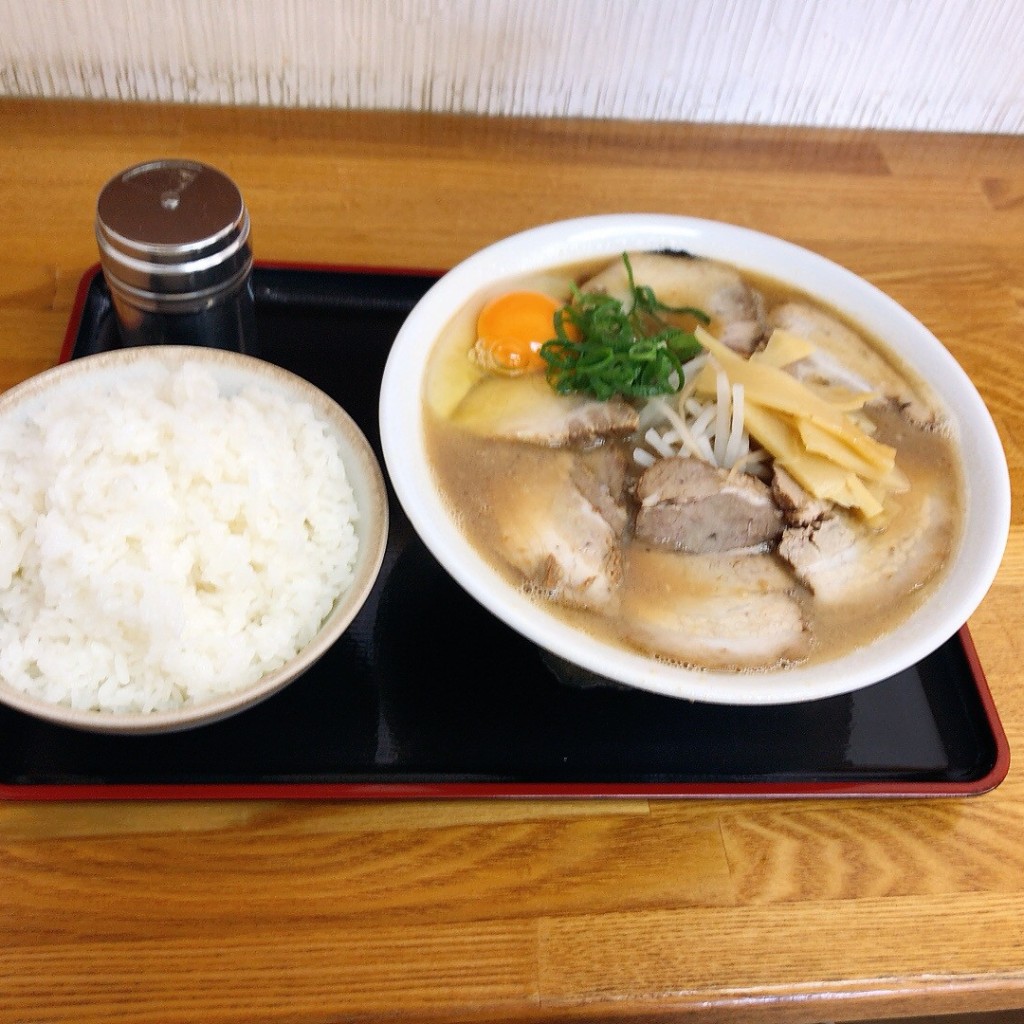 単身赴任おじさんさんが投稿した八万町ラーメン / つけ麺のお店中華そば まるこ/チュウカソバ マルコの写真