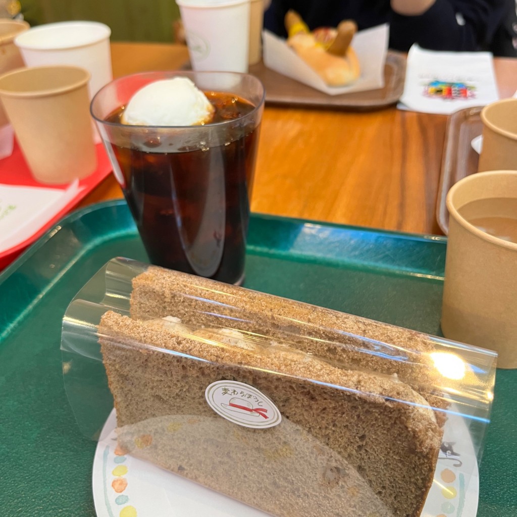 ユーザーが投稿した麦こがしのクリームシフォンの写真 - 実際訪問したユーザーが直接撮影して投稿した下連雀カフェカフェ 麦わらぼうしの写真