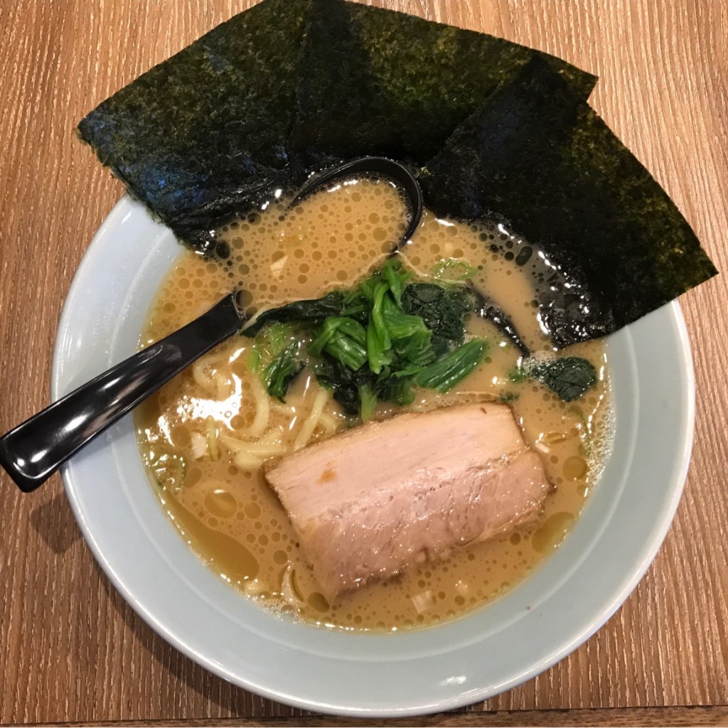 満腹六郎さんが投稿した東苗穂四条ラーメン専門店のお店横浜家系ラーメン銀家 東苗穂店/ヨコハマカケイラーメンギンカ ヒガシナエボテンの写真