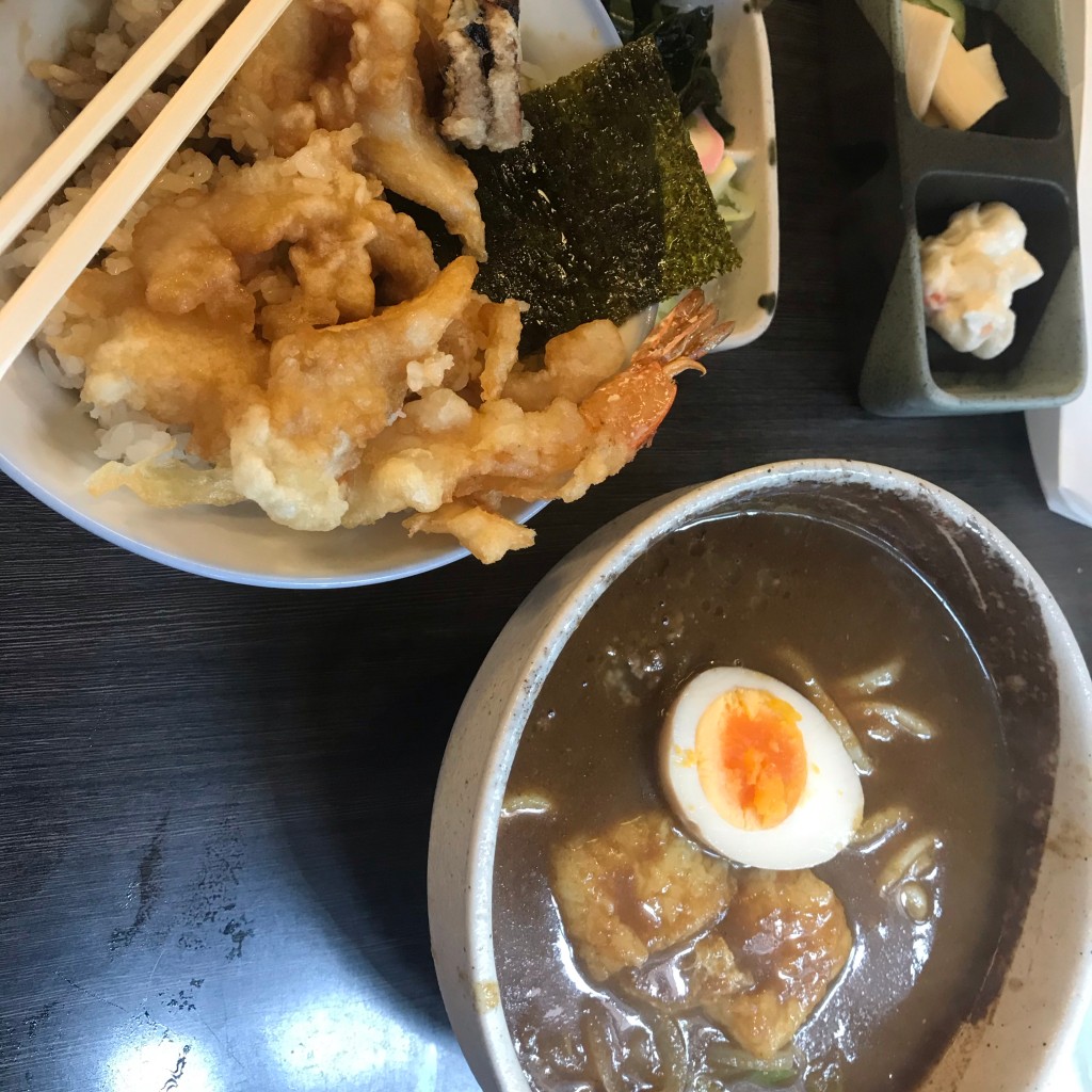 ユーザーが投稿した紋甲げそ天丼と手作りカレーうどんの写真 - 実際訪問したユーザーが直接撮影して投稿した泉うどん魂のカレーうどんの写真