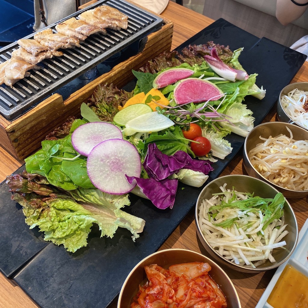 ユーザーが投稿したランチ食べ放題の写真 - 実際訪問したユーザーが直接撮影して投稿した銀座韓国料理韓国料理 サムギョプサルと野菜 いふう マロニエゲート銀座1店の写真