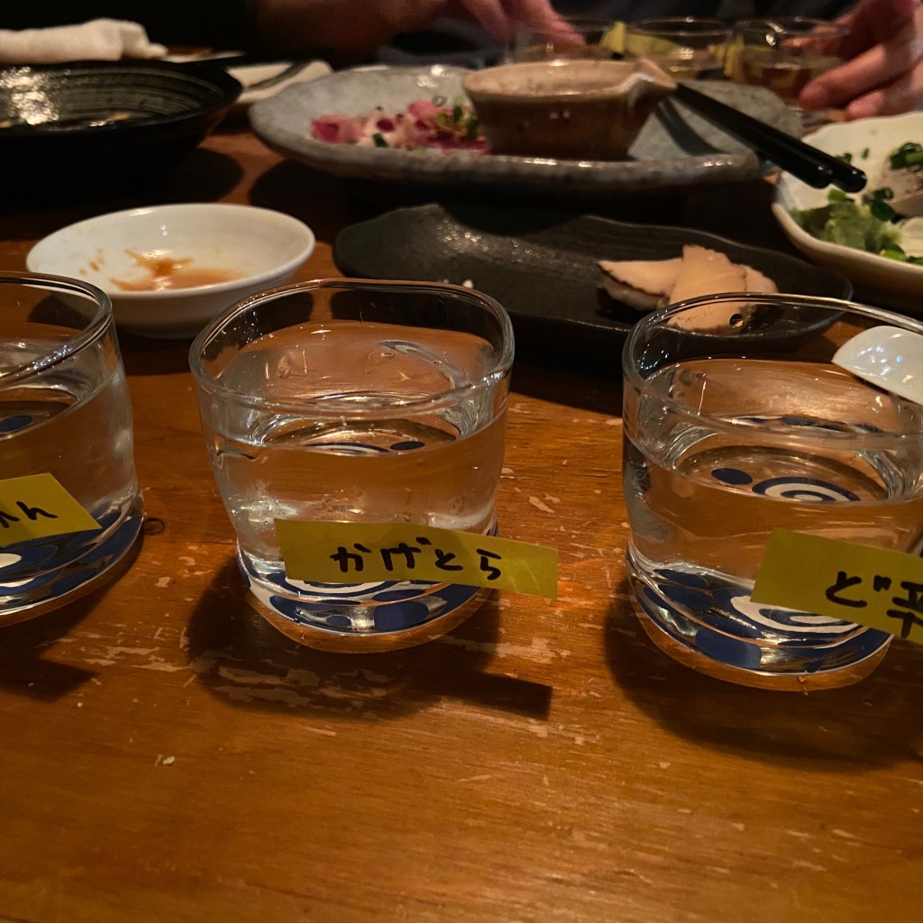 ユーザーが投稿した日本酒三種飲み比べの写真 - 実際訪問したユーザーが直接撮影して投稿した本町居酒屋肉と日本酒バル ワラカド 船橋店の写真