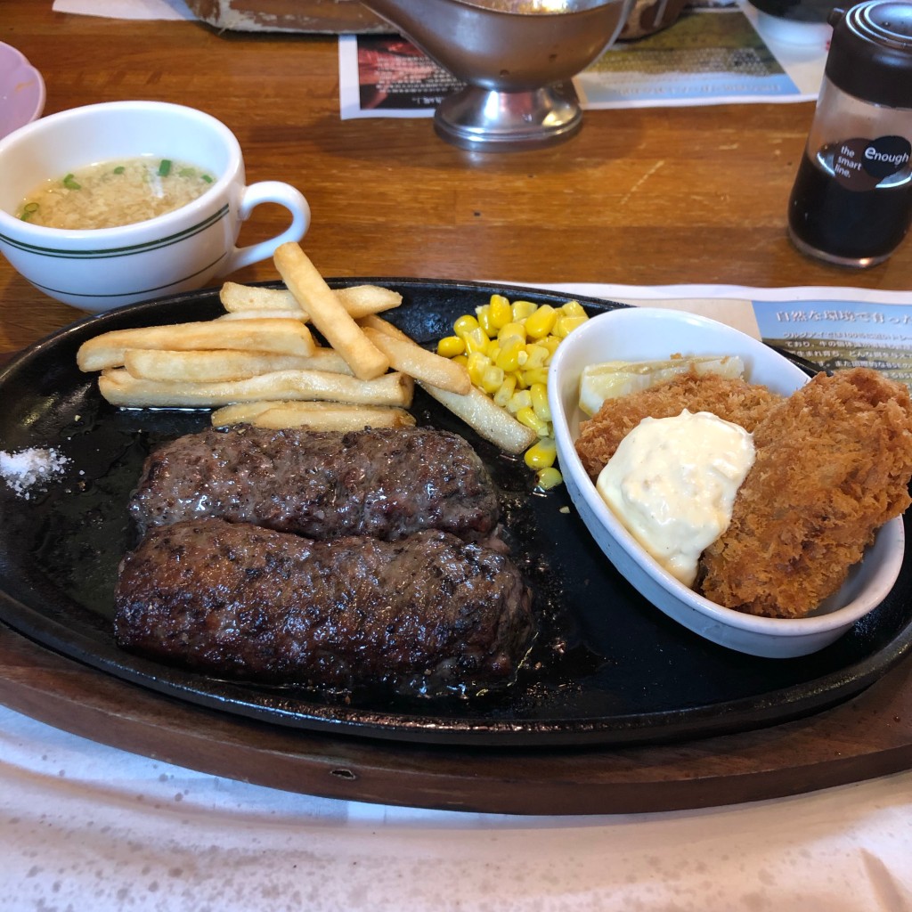 ユーザーが投稿した粗挽バーグと牡蠣フライLunchの写真 - 実際訪問したユーザーが直接撮影して投稿した原宿ステーキブロンコビリー 戸塚原宿店の写真