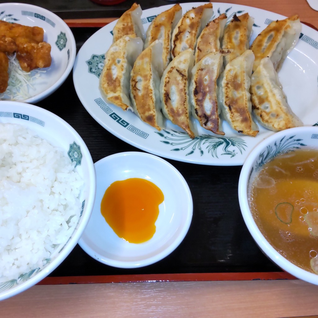 ユーザーが投稿したW餃子定食+2個唐揚の写真 - 実際訪問したユーザーが直接撮影して投稿した蒲田中華料理日高屋 京急蒲田駅前店の写真