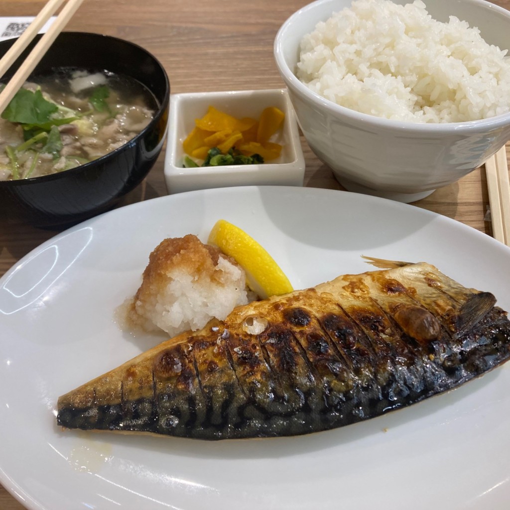 ユーザーが投稿した鯖の塩焼き肉吸い定食の写真 - 実際訪問したユーザーが直接撮影して投稿した那珂定食屋わっぱ定食堂 ららぽーと福岡店の写真