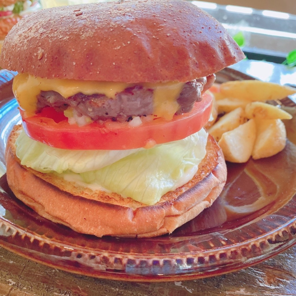 ユーザーが投稿したバーガーの写真 - 実際訪問したユーザーが直接撮影して投稿した山下ハンバーガー肉ハサミ屋の写真