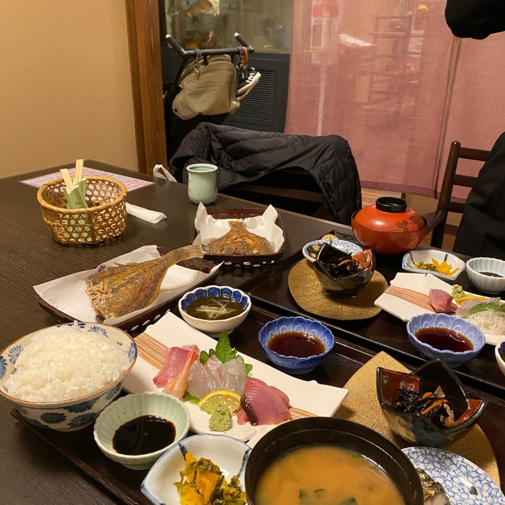 ユーザーが投稿した刺身定食の写真 - 実際訪問したユーザーが直接撮影して投稿した北浜和食 / 日本料理とよ常 本店の写真