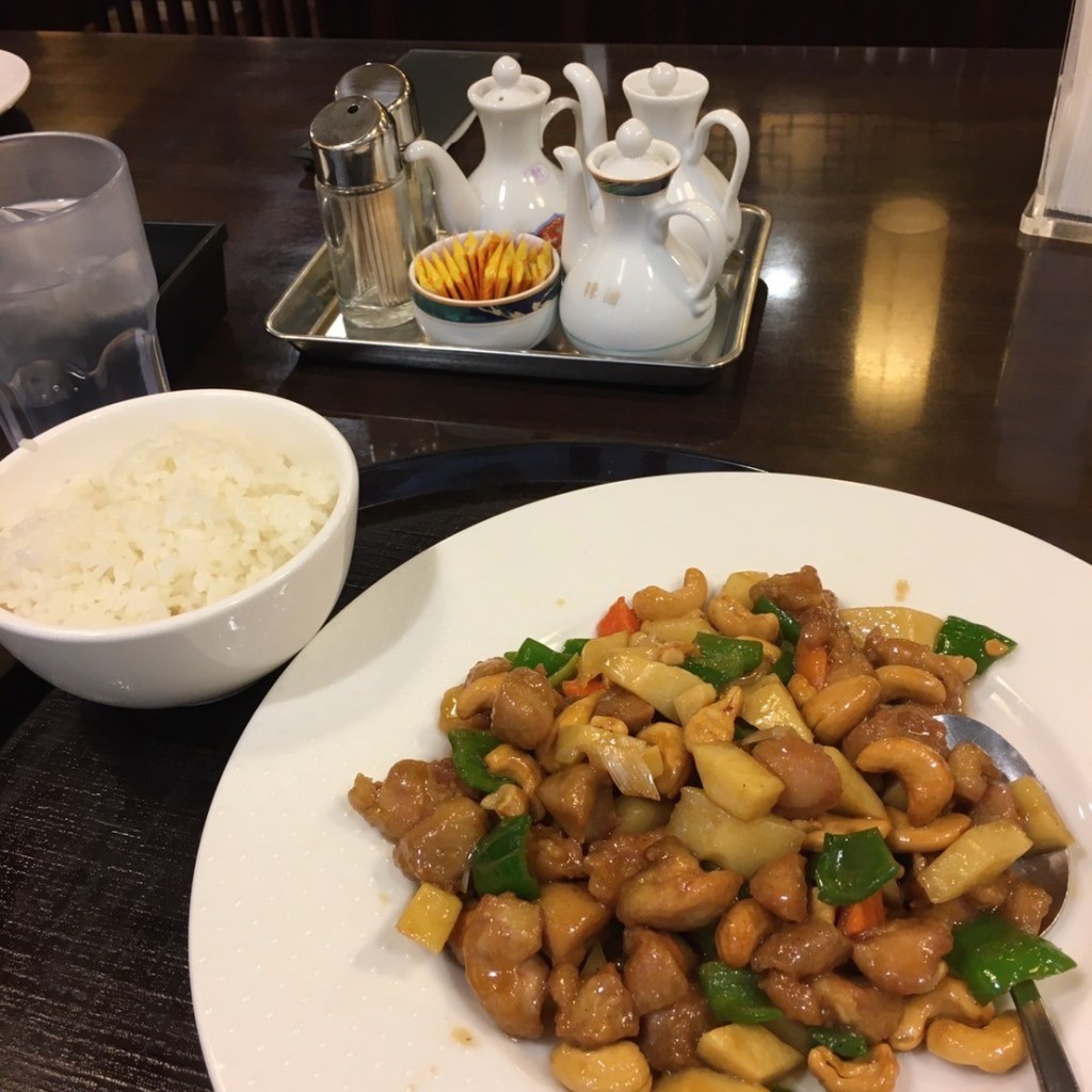 ユーザーが投稿した鶏肉とカシューナッツ炒めの写真 - 実際訪問したユーザーが直接撮影して投稿した芝田中華料理梅蘭 阪急三番街店の写真