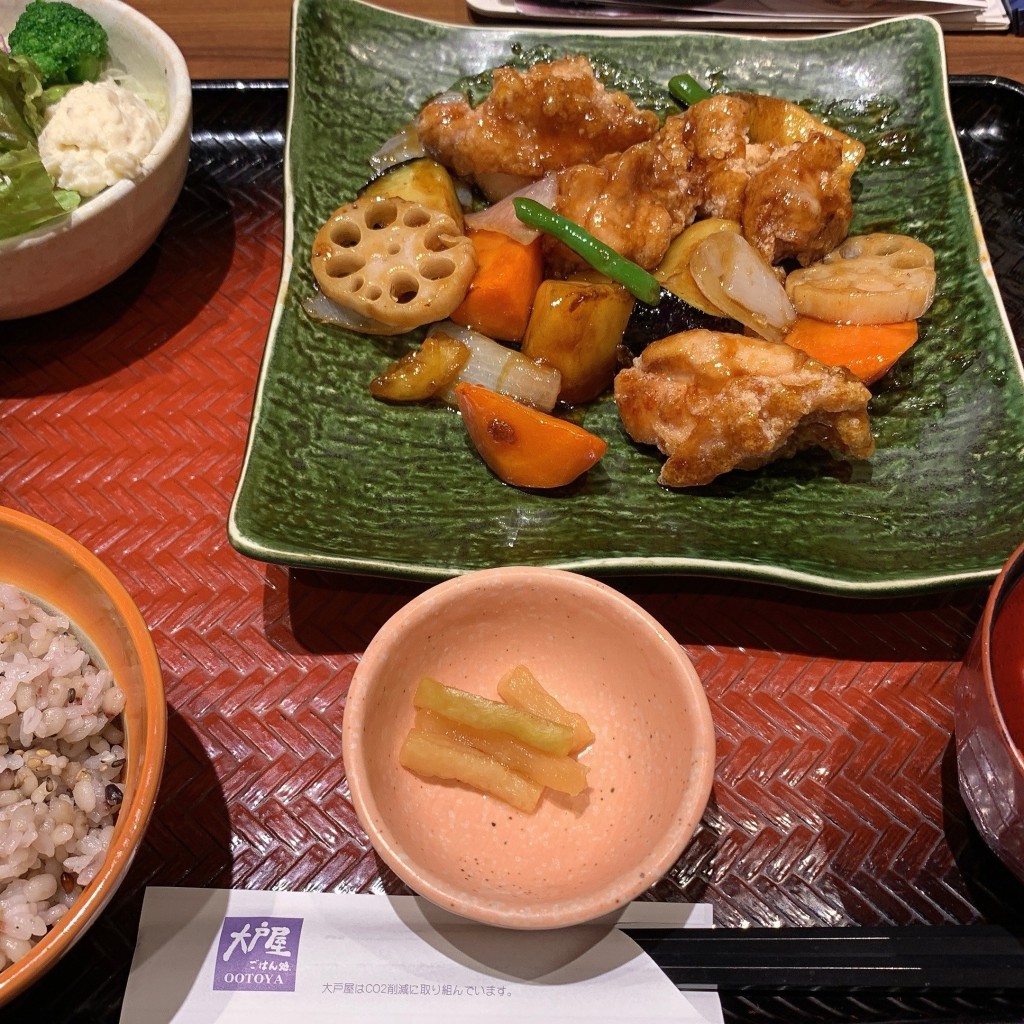 ユーザーが投稿した[定食]鶏と野菜の黒酢あんの写真 - 実際訪問したユーザーが直接撮影して投稿した豊津町定食屋大戸屋 カリーノ江坂店の写真