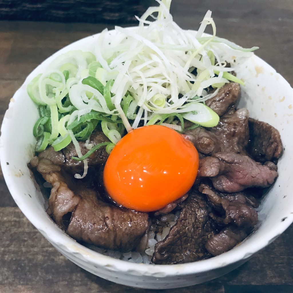 ユーザーが投稿したミニすき焼き丼の写真 - 実際訪問したユーザーが直接撮影して投稿した新宿うどん讃岐のおうどん 花は咲く 新宿戸山店の写真