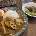 カレーライス(小)サラダ付き - 実際訪問したユーザーが直接撮影して投稿した吉敷喫茶店ういるびーの写真のメニュー情報