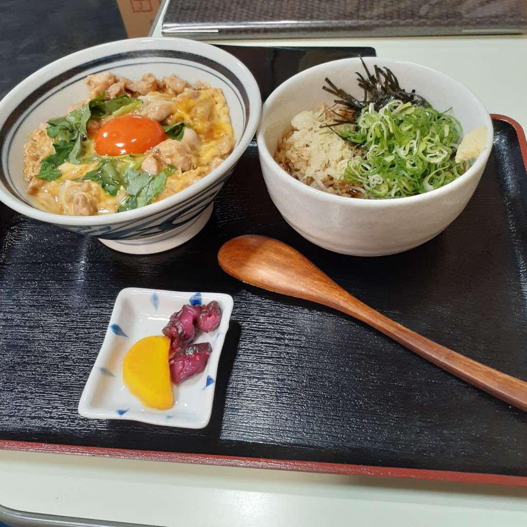 ユーザーが投稿した親子丼セットの写真 - 実際訪問したユーザーが直接撮影して投稿した日本橋そばこがらや 黒門店の写真
