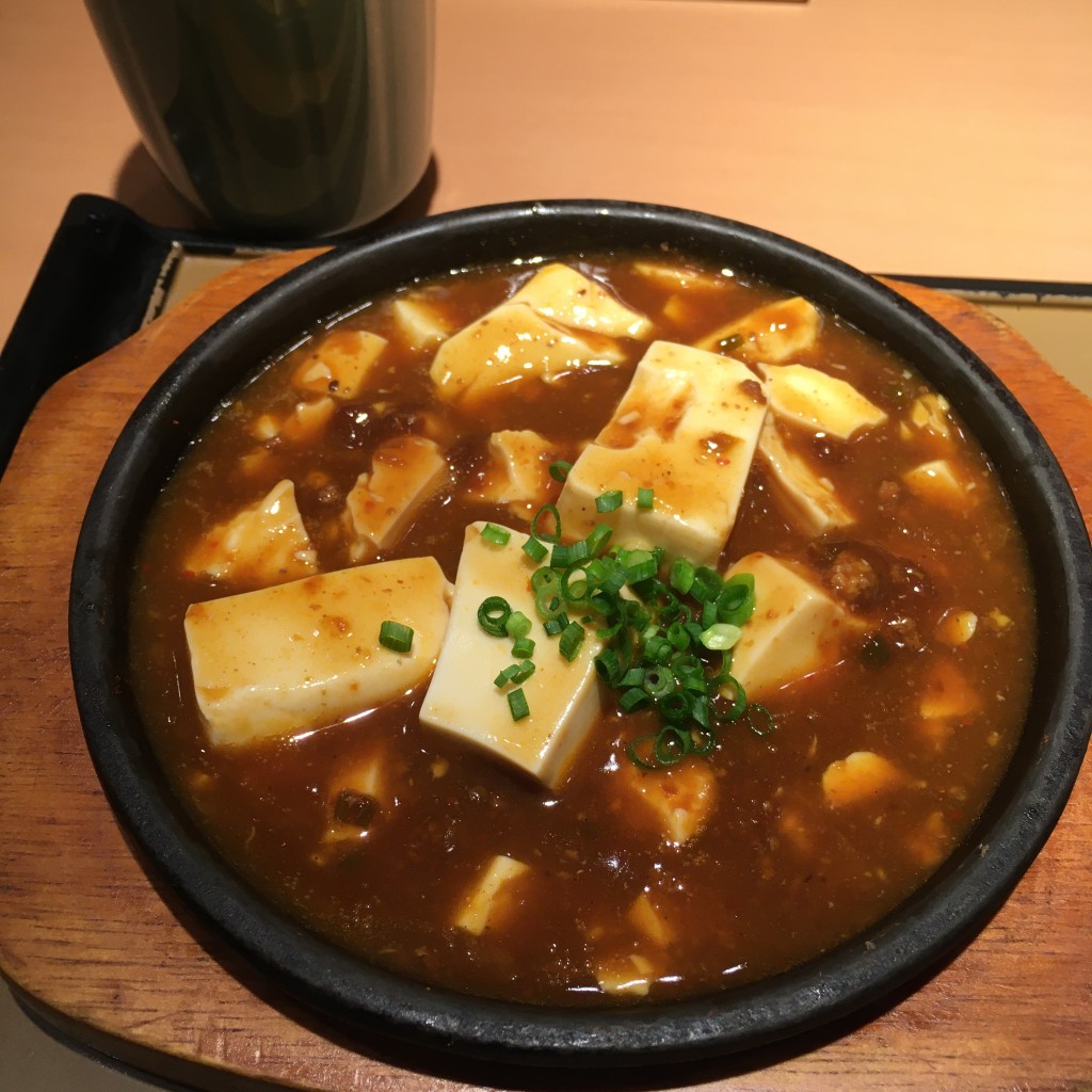 ユーザーが投稿した回鍋肉と麻婆豆腐の定食の写真 - 実際訪問したユーザーが直接撮影して投稿した西新宿定食屋やよい軒 新宿小滝橋通り店の写真