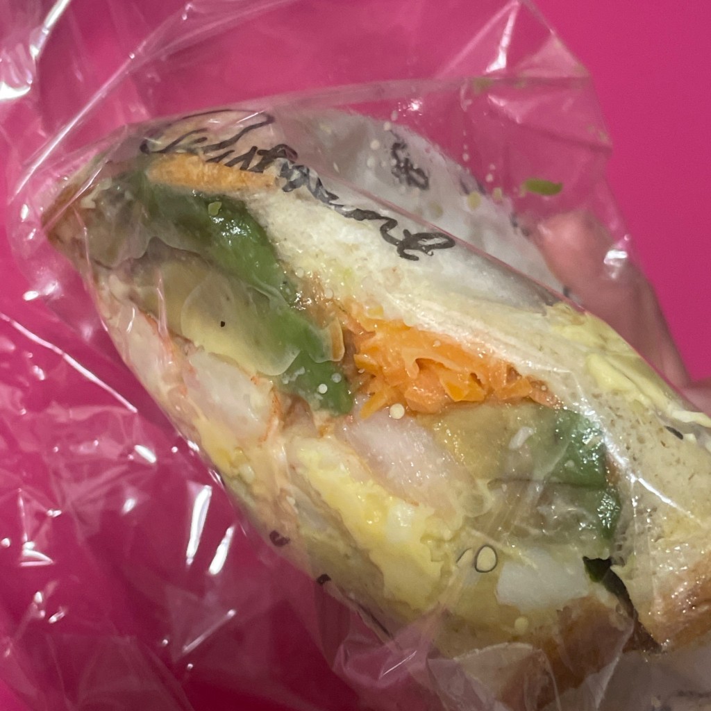 ユーザーが投稿したアボカドエビワサビタルタルサンドの写真 - 実際訪問したユーザーが直接撮影して投稿した恵比寿南洋食神戸屋キッチン アトレ恵比寿店の写真