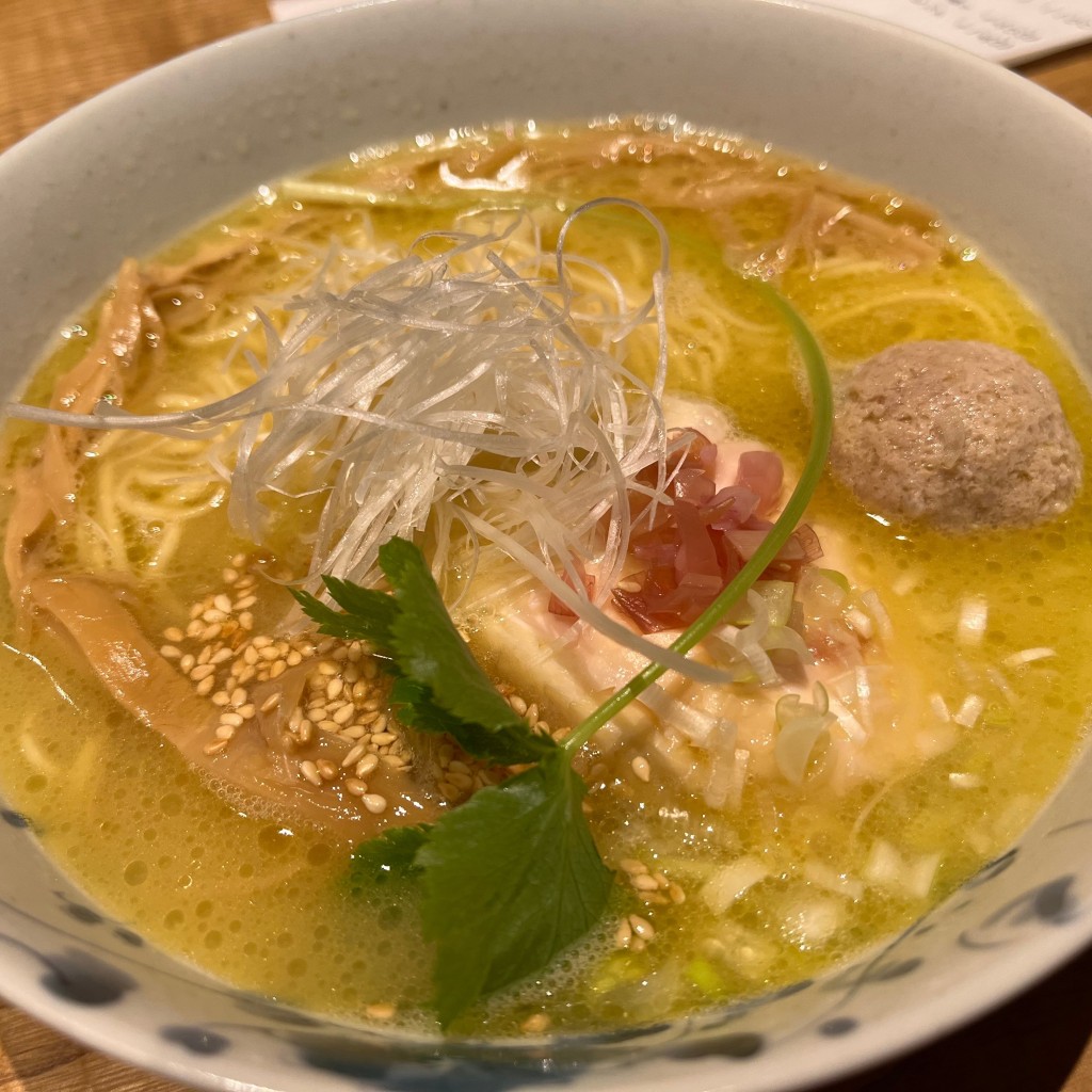 ユーザーが投稿した鶏白湯ラーメンの写真 - 実際訪問したユーザーが直接撮影して投稿した大桝町水炊き水炊きこはくの写真