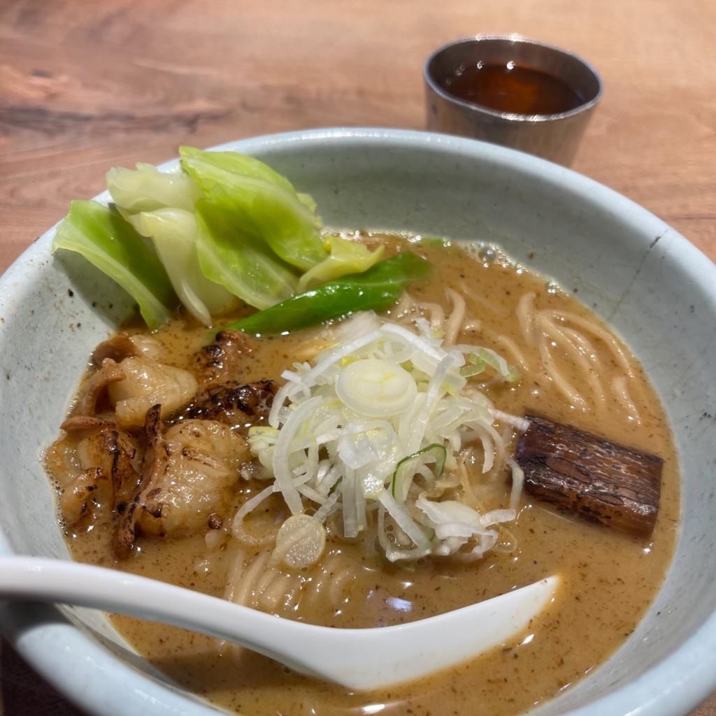 [京都中心部のラーメン10選]をテーマに、LINE PLACEのユーザーお食事ハンターさんがおすすめするグルメ店リストの代表写真