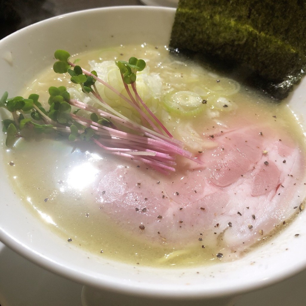 ユーザーが投稿した鶏白湯ラーメンの写真 - 実際訪問したユーザーが直接撮影して投稿した新北島ラーメン専門店中華そば 丈花の写真