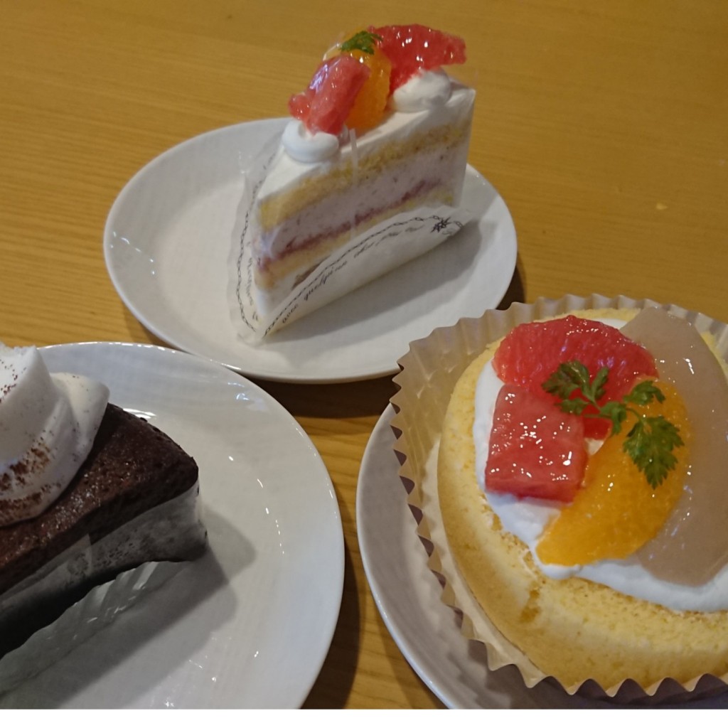 ユーザーが投稿したフルーツロールカットの写真 - 実際訪問したユーザーが直接撮影して投稿した諏訪野町ケーキ銀のすぷーん 久留米本店の写真