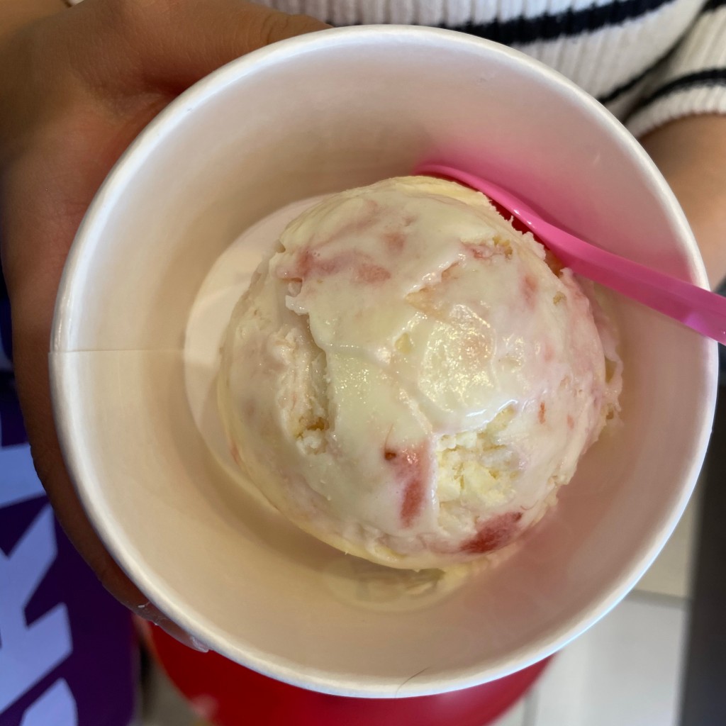 ユーザーが投稿したストロベリーチーズケーキの写真 - 実際訪問したユーザーが直接撮影して投稿した菊住アイスクリームサーティワンアイスクリーム イオンモール新瑞橋店の写真