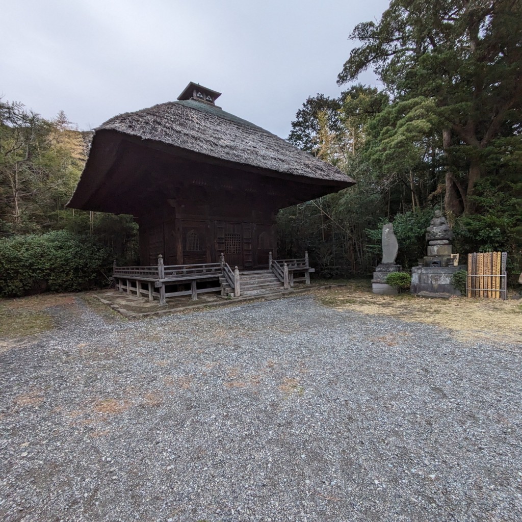 実際訪問したユーザーが直接撮影して投稿した金沢町地域名所称名寺 釈迦堂の写真