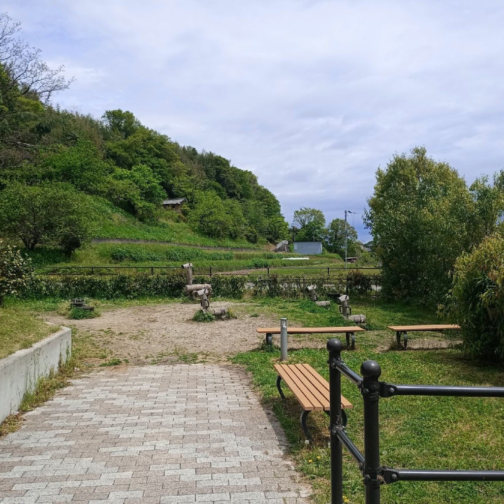 実際訪問したユーザーが直接撮影して投稿した高向公園くろまろの郷 児童遊園の写真