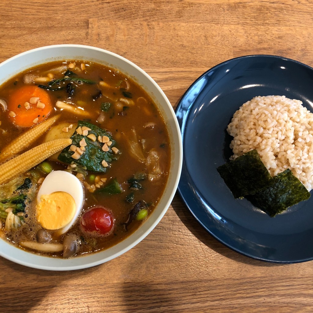 ユーザーが投稿した野菜&納豆のスープカレーの写真 - 実際訪問したユーザーが直接撮影して投稿した神宮前カフェMIZUcafé PRODUCED BY Cleansuiの写真