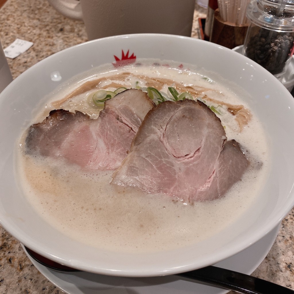 やんちゃんさんが投稿した栄ラーメン / つけ麺のお店名古屋コーチン 麺屋 鳥しげ 名古屋PARCO店の写真