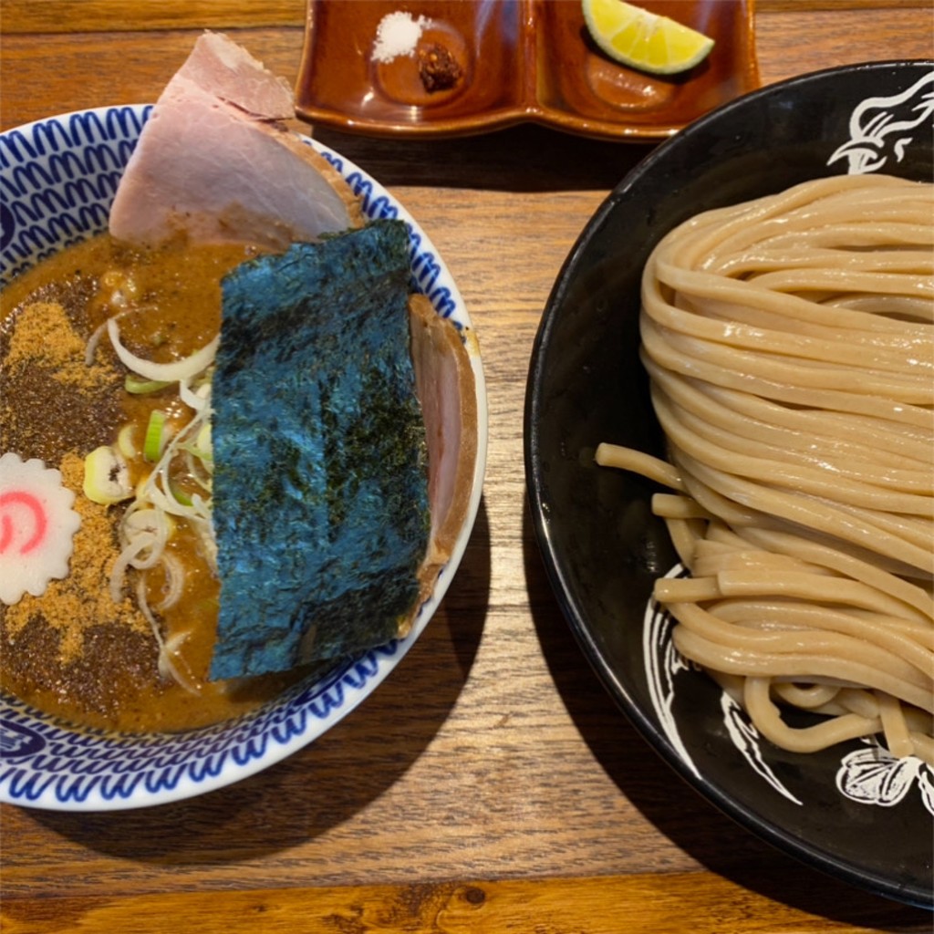 risaooooさんが投稿した松戸ラーメン / つけ麺のお店中華蕎麦 とみ田/チュウカソバ トミタの写真