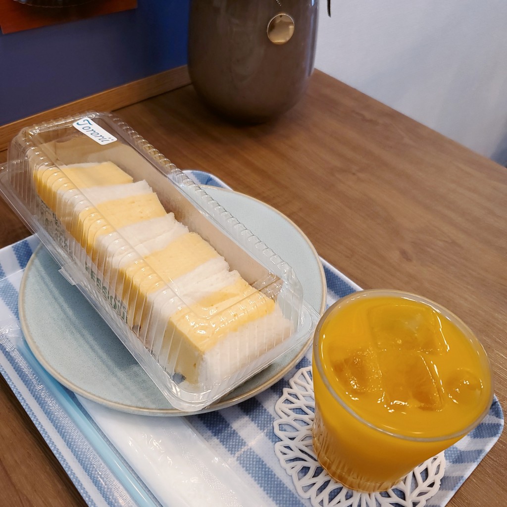 ユーザーが投稿した分厚い出汁巻きサンドの写真 - 実際訪問したユーザーが直接撮影して投稿した新賀町サンドイッチサンドイッチ食堂Tororiiの写真