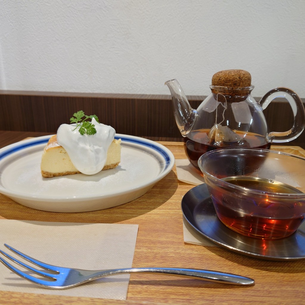 ユーザーが投稿したベイクドチーズケーキの写真 - 実際訪問したユーザーが直接撮影して投稿した常磐町カフェ MJ BOOK CAFE 高松店の写真
