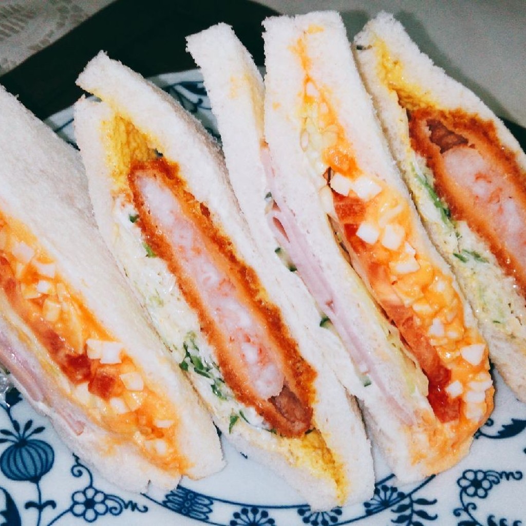ユーザーが投稿したえびカツの写真 - 実際訪問したユーザーが直接撮影して投稿した中道サンドイッチかえるスタンドの写真