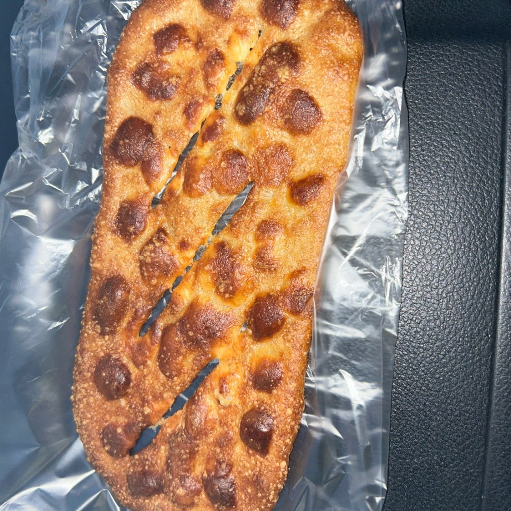 ユーザーが投稿した全粒粉のチーズガレットの写真 - 実際訪問したユーザーが直接撮影して投稿した六丁の目南町ベーカリータクパンの写真