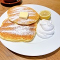バターミルクパンケーキ - 実際訪問したユーザーが直接撮影して投稿した堀川町カフェRHCカフェ ラゾーナ川崎店の写真のメニュー情報