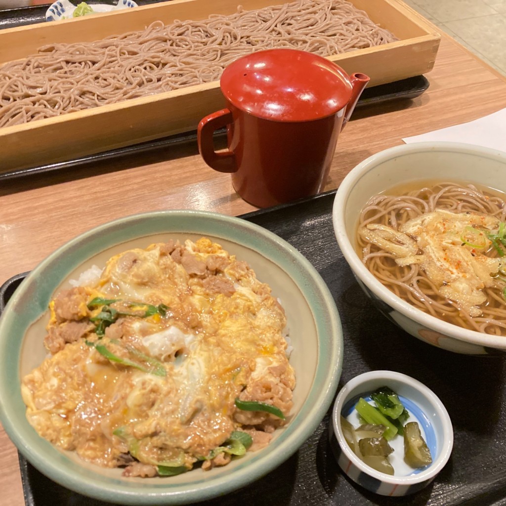 ユーザーが投稿した他人丼定食 そばの写真 - 実際訪問したユーザーが直接撮影して投稿した巽中そば今日亭 巽店の写真