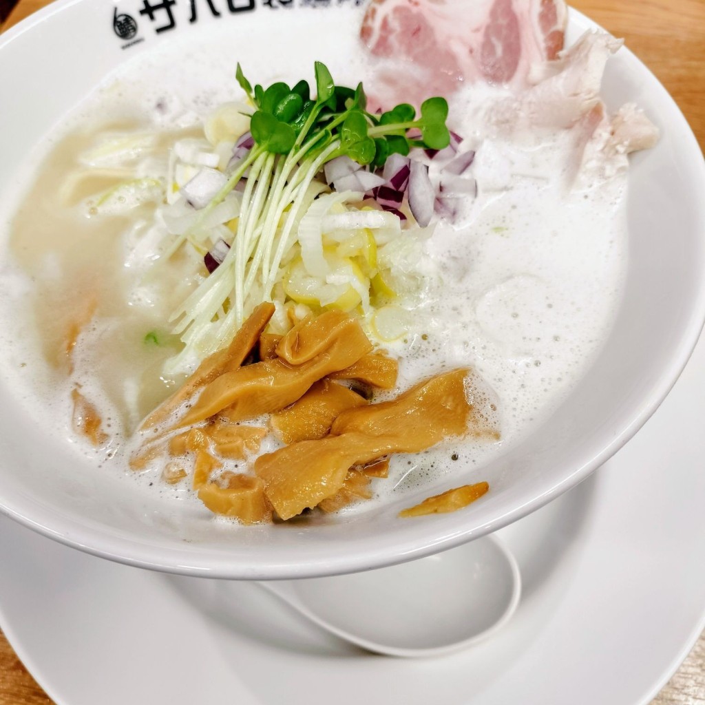 ユーザーが投稿した鶏白湯ラーメンの写真 - 実際訪問したユーザーが直接撮影して投稿した並木台ラーメン専門店サバ6製麺所 藤沢柄沢店の写真