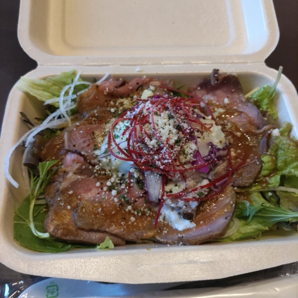 ユーザーが投稿したローストビーフ丼の写真 - 実際訪問したユーザーが直接撮影して投稿した堤カフェオーガニックガーデンの写真