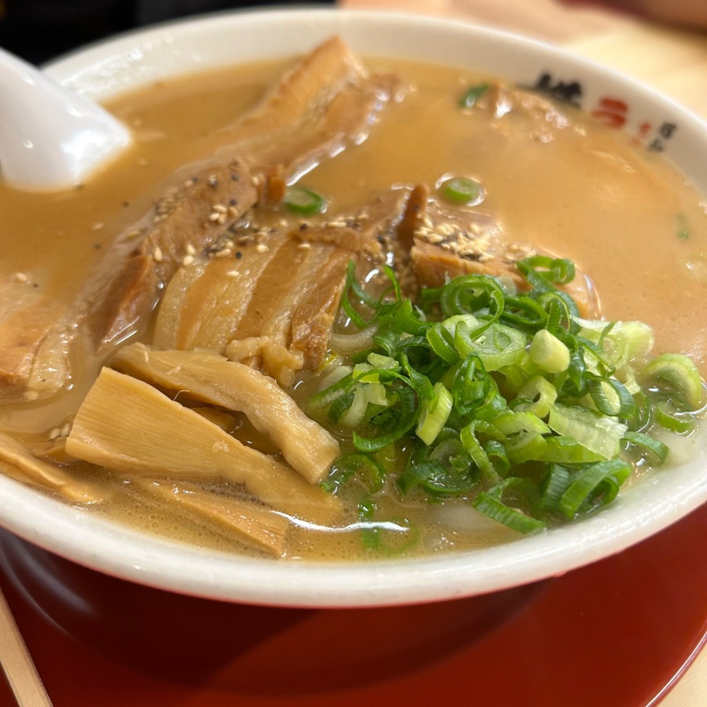 ユーザーが投稿した煮込バラ肉ラーメンの写真 - 実際訪問したユーザーが直接撮影して投稿した吉祥院這登西町ラーメン専門店ラーメン横綱 吉祥院店(本店)の写真