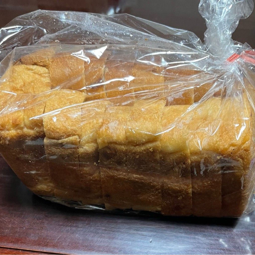 ユーザーが投稿したさつまいもの食パンの写真 - 実際訪問したユーザーが直接撮影して投稿した逢坂ベーカリードライリバーの写真