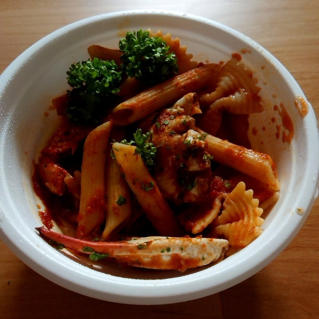 ユーザーが投稿した渡り蟹のトマトソースのショートパスタの写真 - 実際訪問したユーザーが直接撮影して投稿した天神西洋料理ヒッコリーの写真